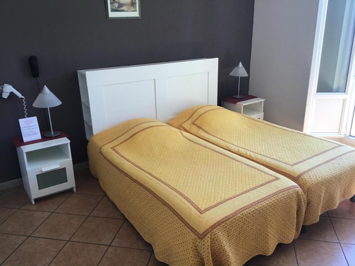 Hotel L'Ilot Fleuri Le Lavandou Esterno foto