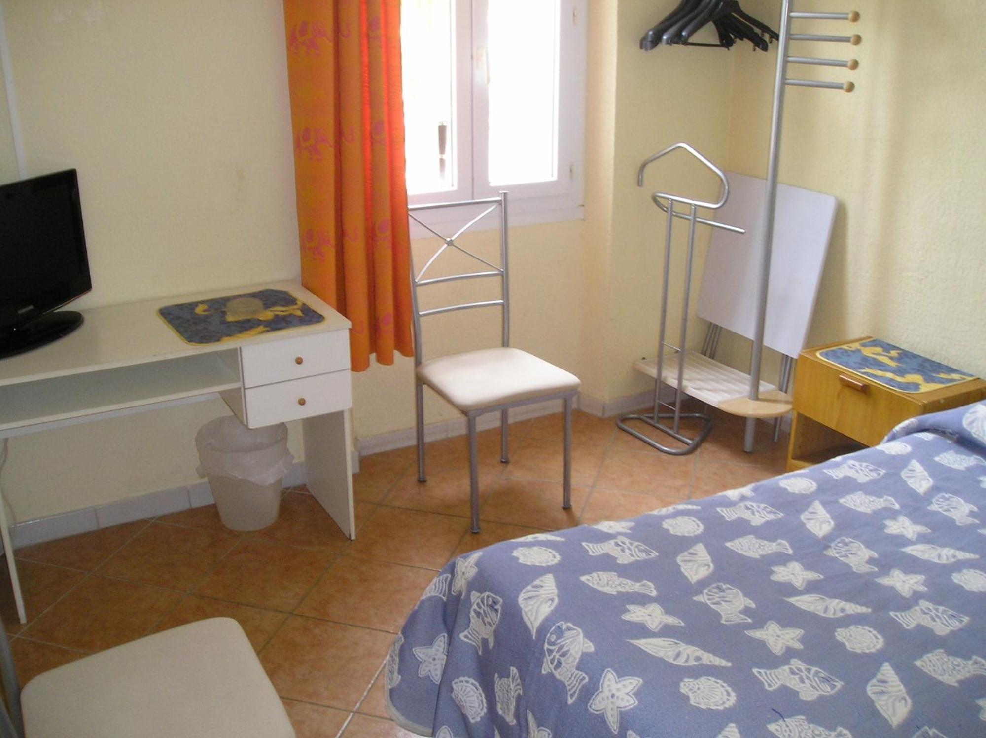 Hotel L'Ilot Fleuri Le Lavandou Esterno foto