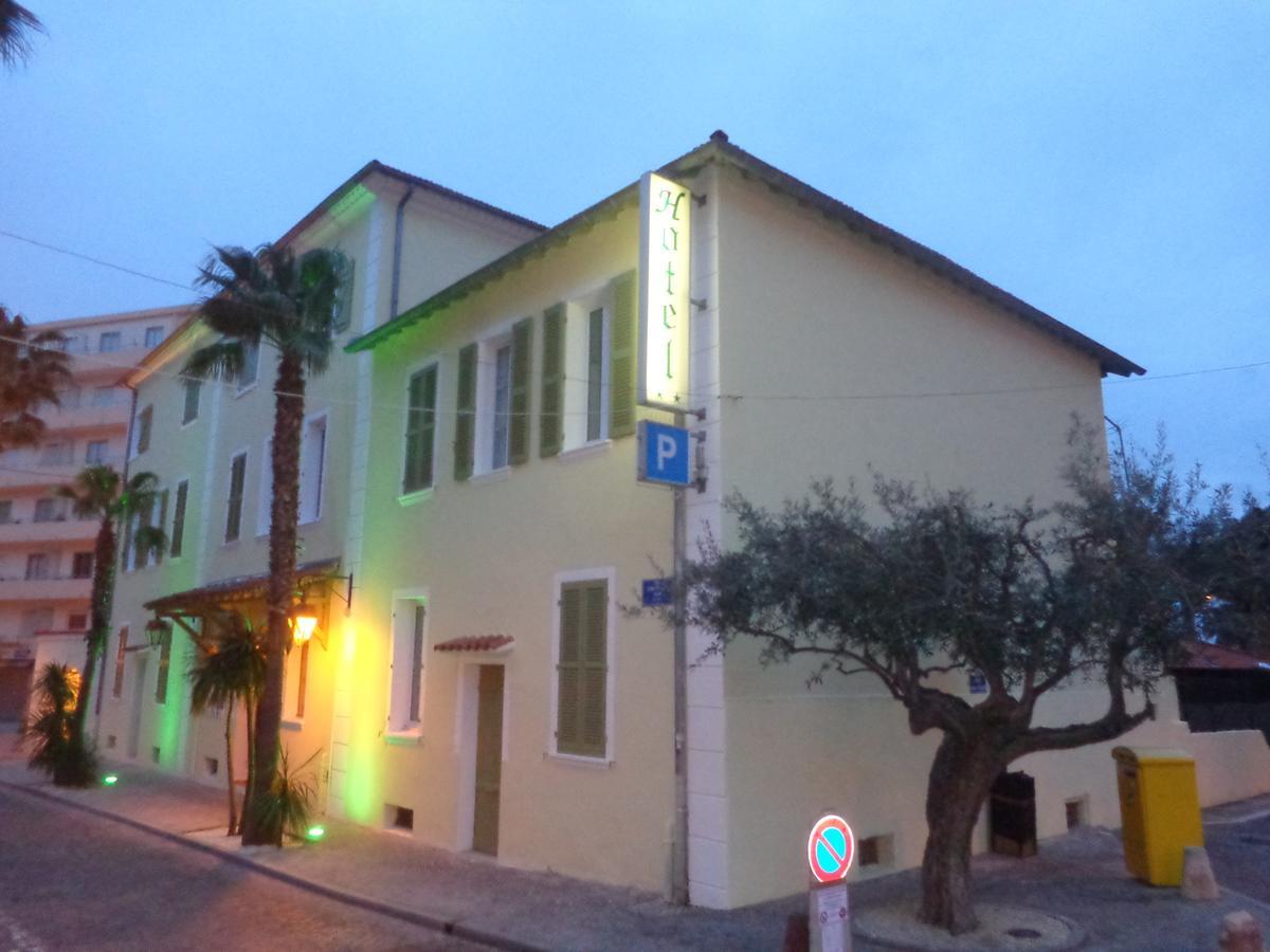 Hotel L'Ilot Fleuri Le Lavandou Esterno foto